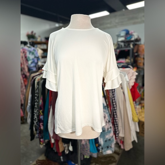 Elegant White Ruffle Sleeve Blouse - Picture 1 of 4